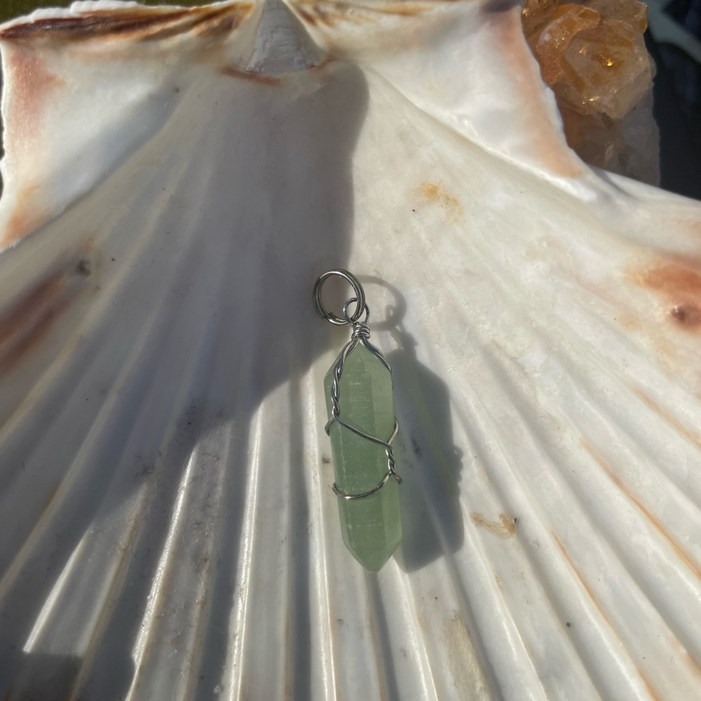 Green Aventurine Crystal Pendant - Picture 6 of 8